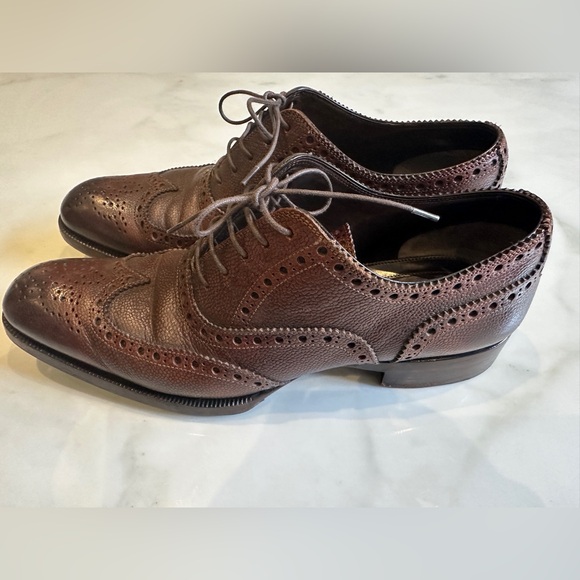 Gently worn Size 10 Tom Ford brown men’s dress shoes. - Picture 5 of 8